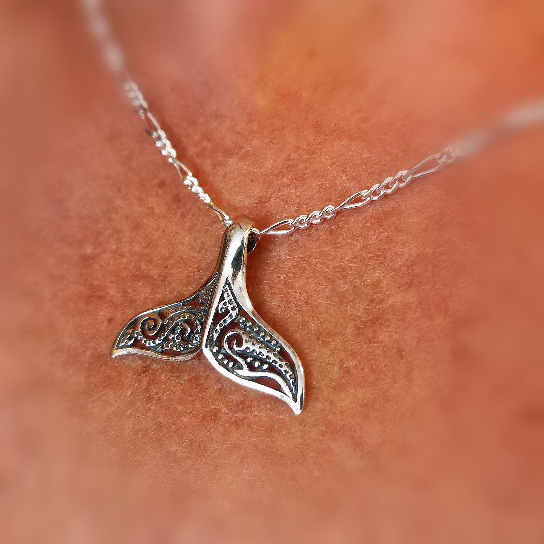 Walflosse Krafttier Karma Kette Sterlingsilber 45 cm, üppig und edel, Unisex - Freiheit leben