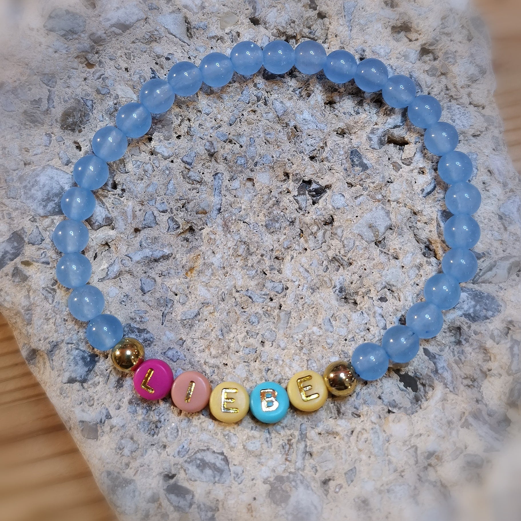 🙏 stille Worte – Blaue Jade Edelstein Karma Armband – geweiht für Liebe, Harmonie & inneren Frieden