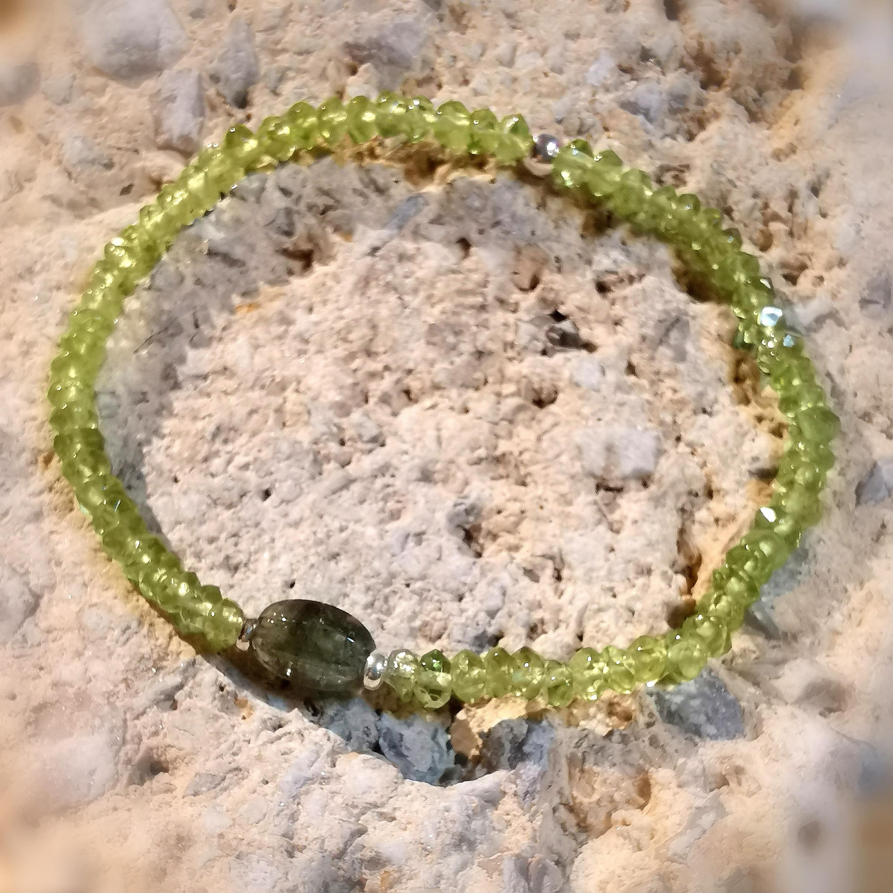 Olivin Peridot Lanzarote Edelstein Karma Armband mit grünem Turmalin, AA Qualität, lichtvolle Wege, samaki