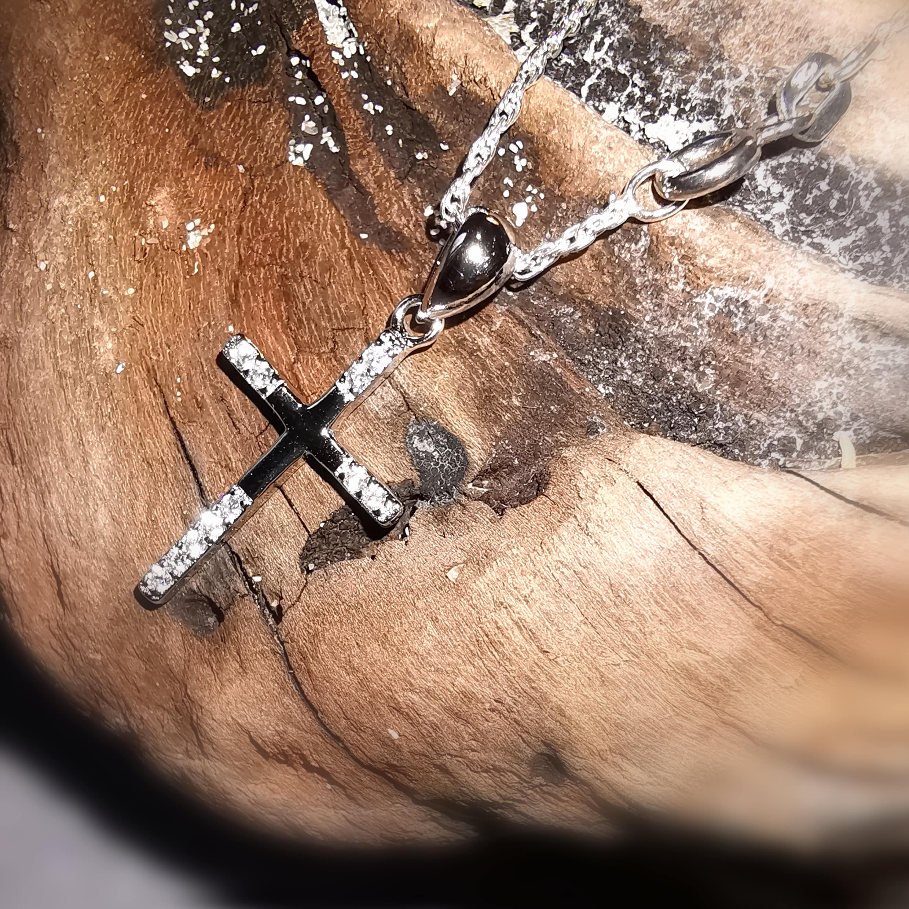 Kreuz Anhänger Kette Sterlingsilber 45 cm mit Zirkon Kristallen - Glaube - Liebe - Hoffnung