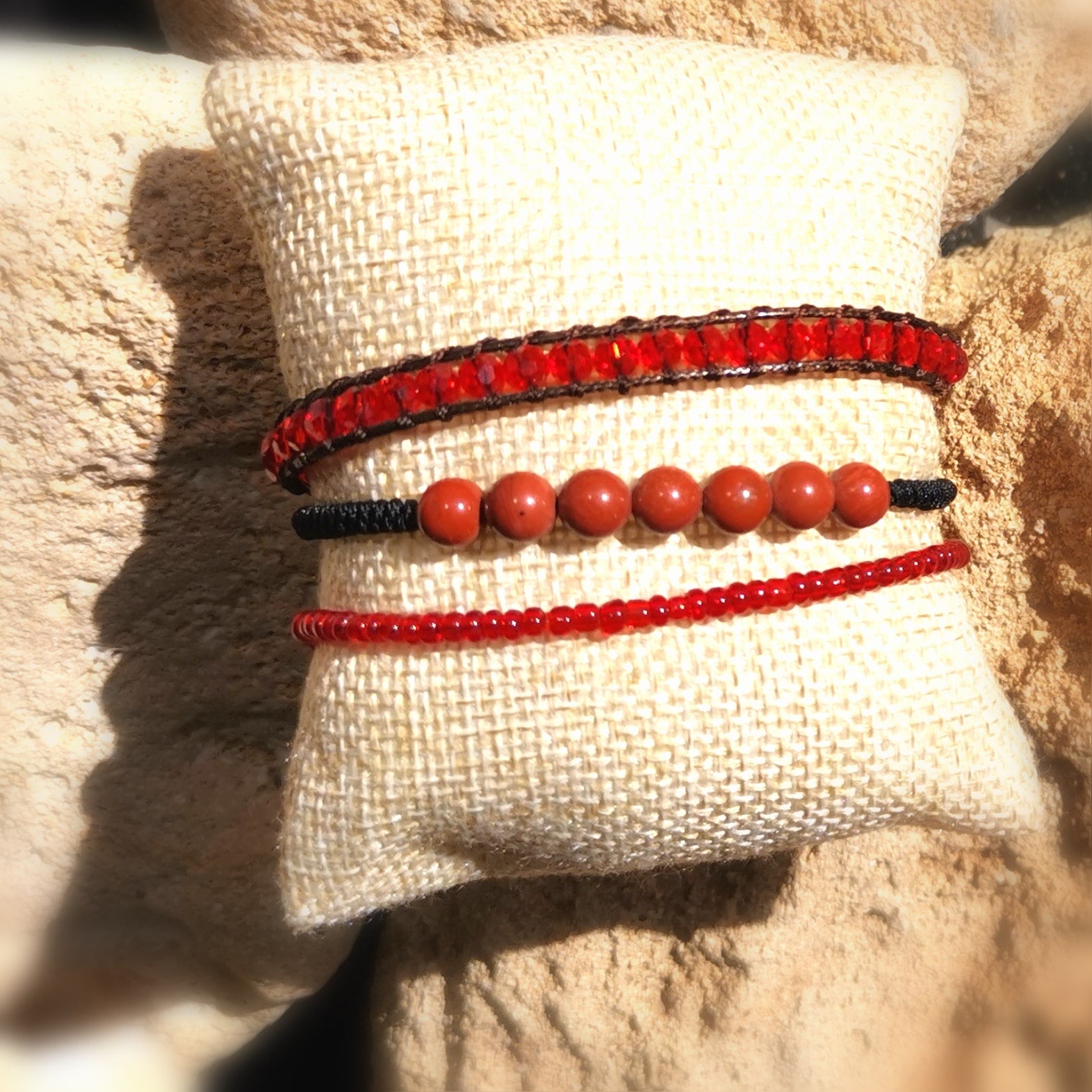Armband 3er Set, rot, roter Jaspis, indische Perlen Glücksarmband, Hippie Schmuck - ewige Liebe