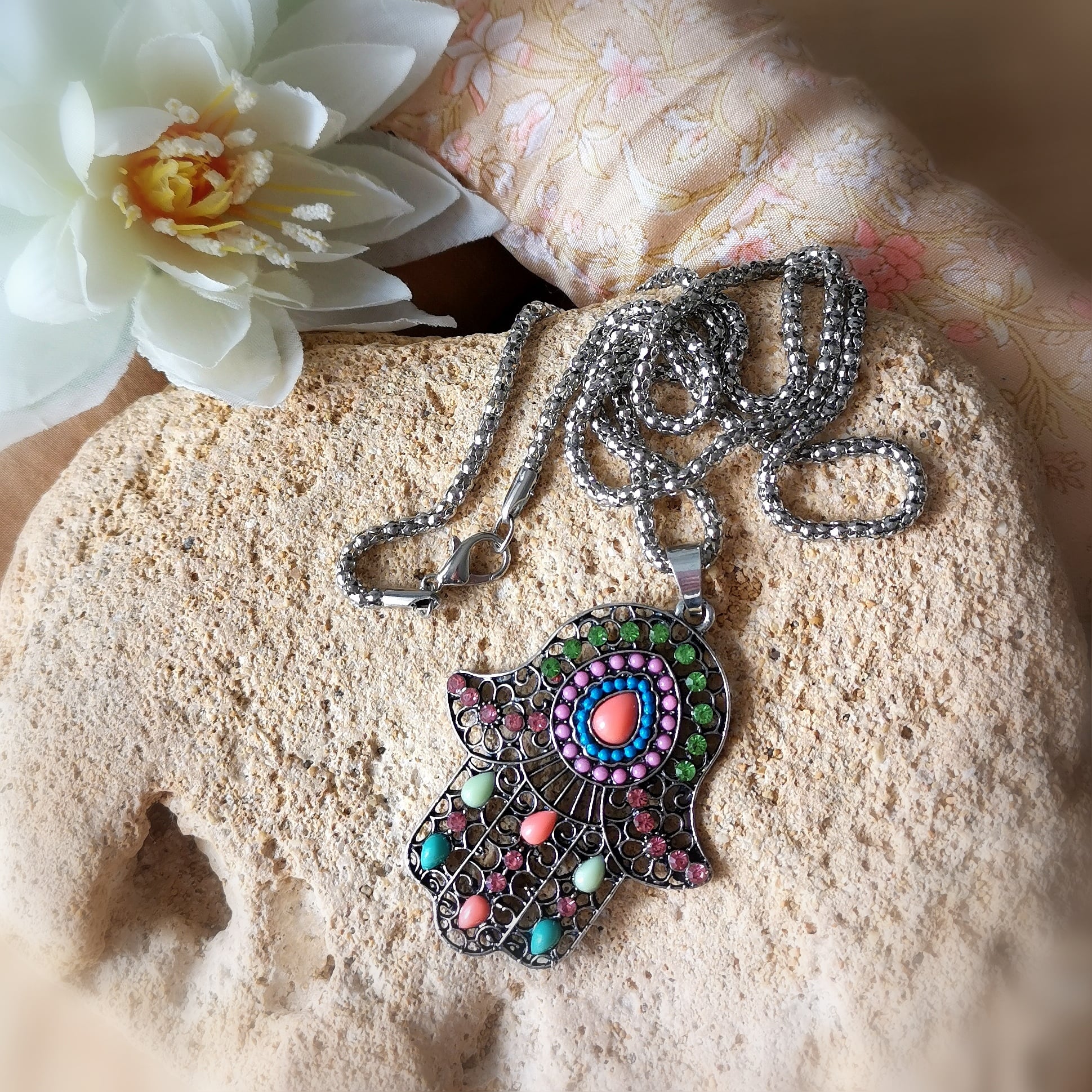 Fatimas Hand Kette, Schutzamulett, indischer Modeschmuck, Metall und Perlen