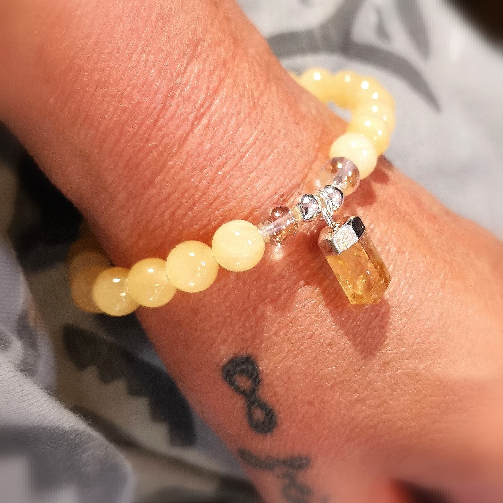 geweihtes gelber Jaspis Edelstein, Angel Aura, mit Citrin Natur Heilstein Spitze, Chakra Karma Armband, Innere Sonne